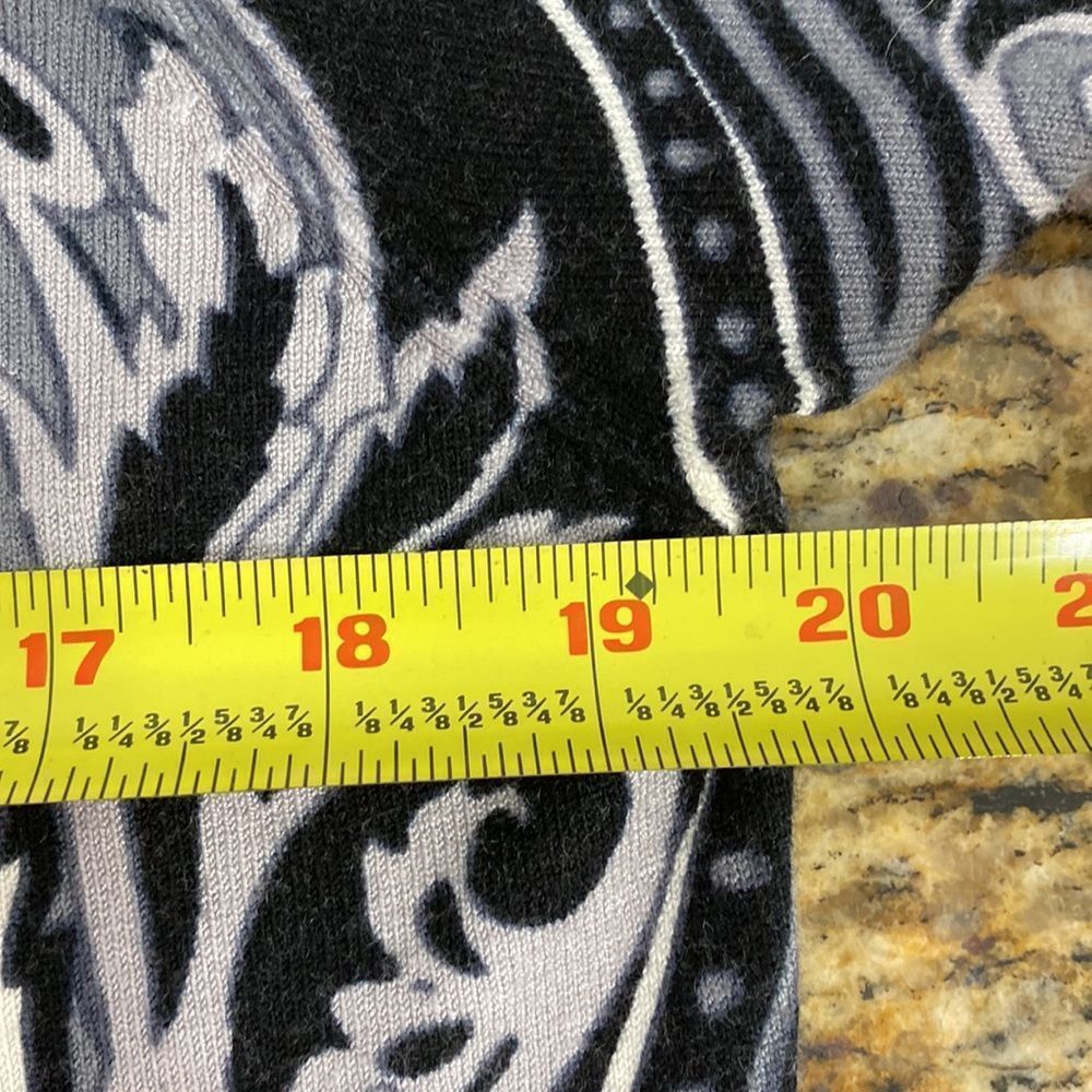 Pierri New York Black and Gray Patterned Cardigan - Picture 8 of 9